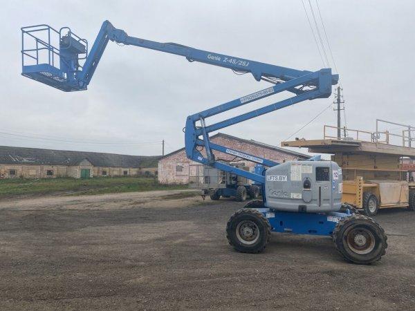 Коленчатый подъемник GENIE Z45/25