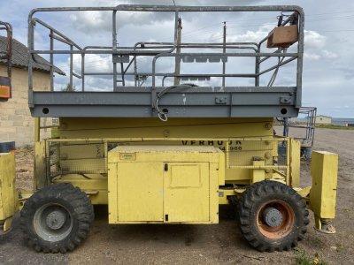 Ножничный подъемник JLG 40 RTS