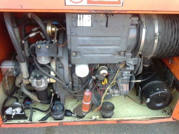 Ножничный подъемник JLG 40 RTS 4*4