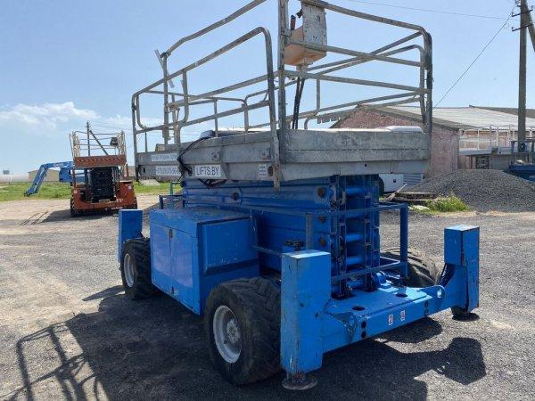 Ножничный подъемник JLG 40 RTS 4*4